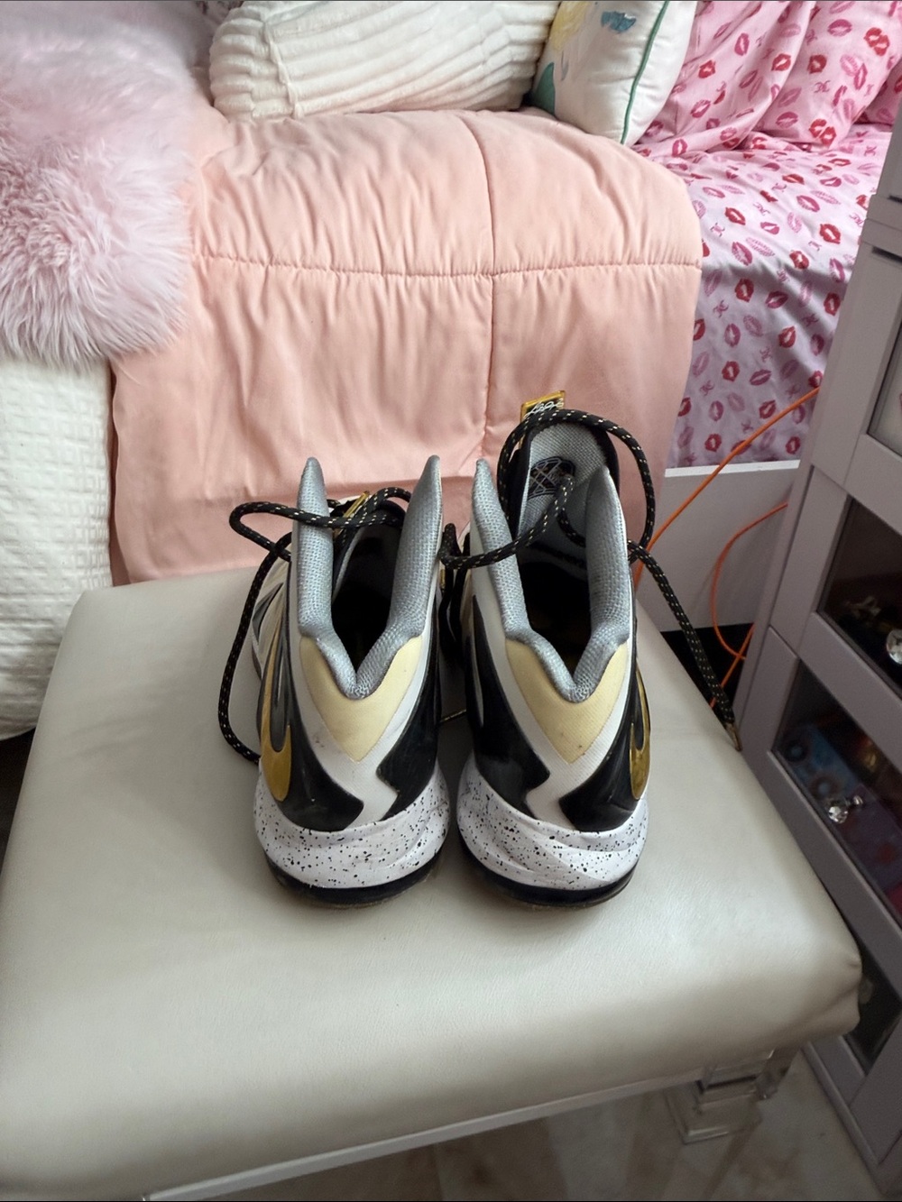 Original King James men White, Black and Gold Basketball Sneakers - Picture 8 of 12